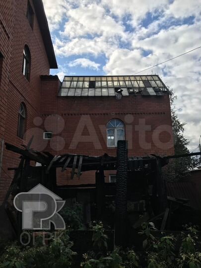 Дом 425 м² на участке 4,1 сот.