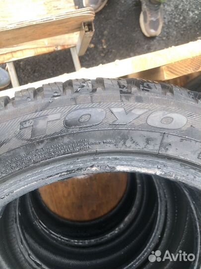 Toyo Observe Ice-Freezer 215/50 R17 91