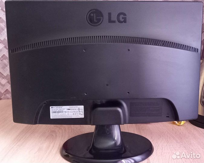 Монитор для компьютера LG