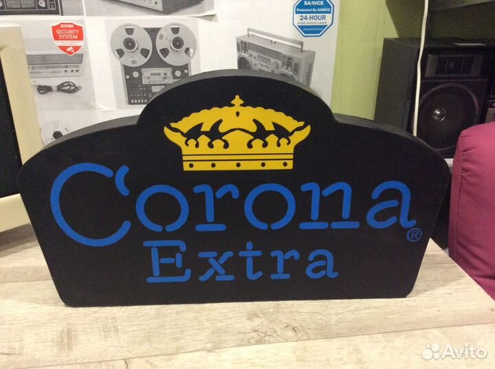 Световая вывеска Corona