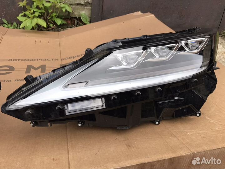 Фара передняя lexus RX4