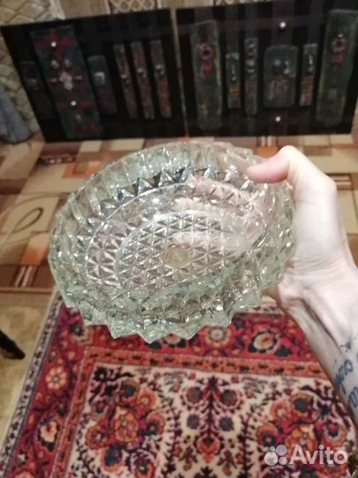 Хрусталь ваза и пепельницы