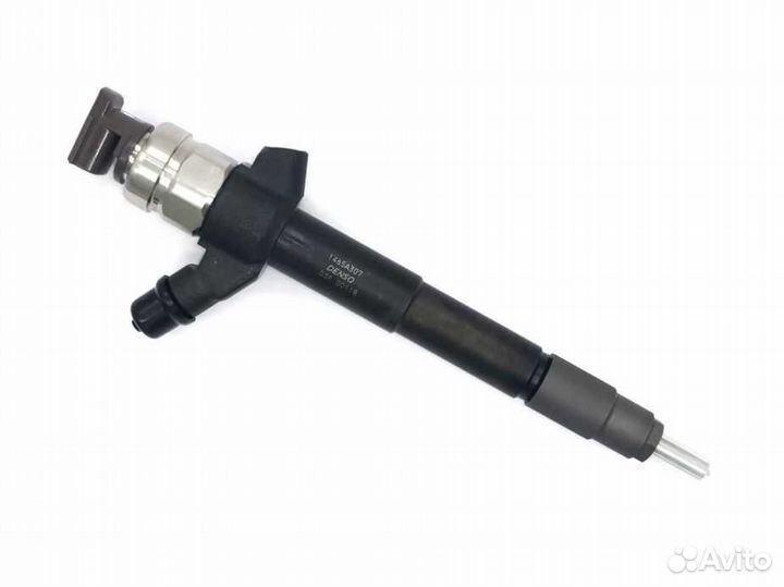 Форсунка топливная Denso 095000-8110 (1465A307)