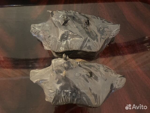 Тормозные колодки новые комплект