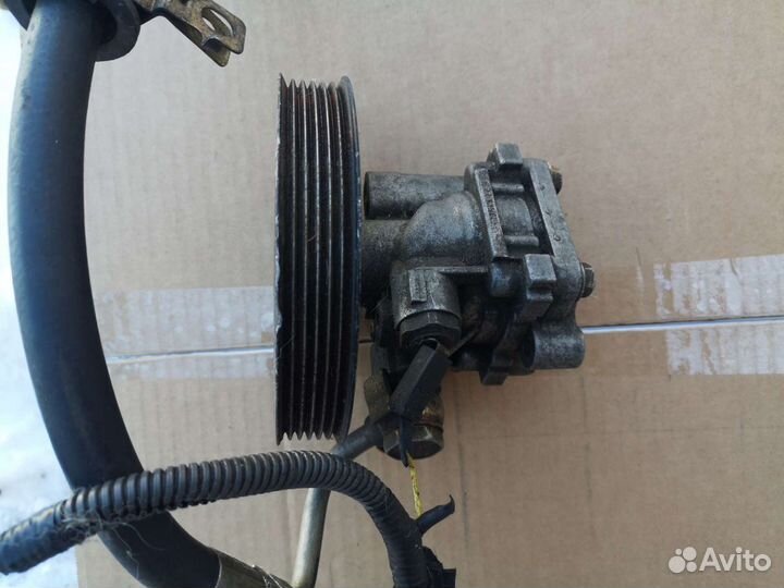 Насос гидроусилителя Mitsubishi Outlander 1 CU