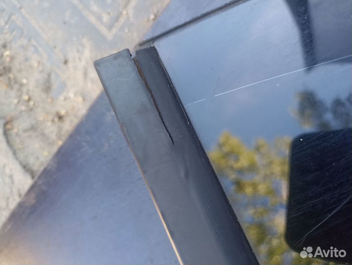 Форточка двери задняя левая с хромом Skoda Octavia