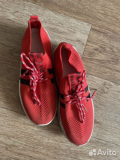 Кроссовки женские 39 размер