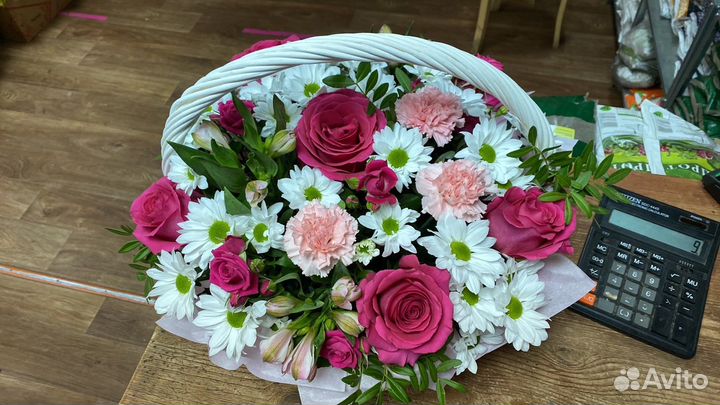 Корзина с цветами
