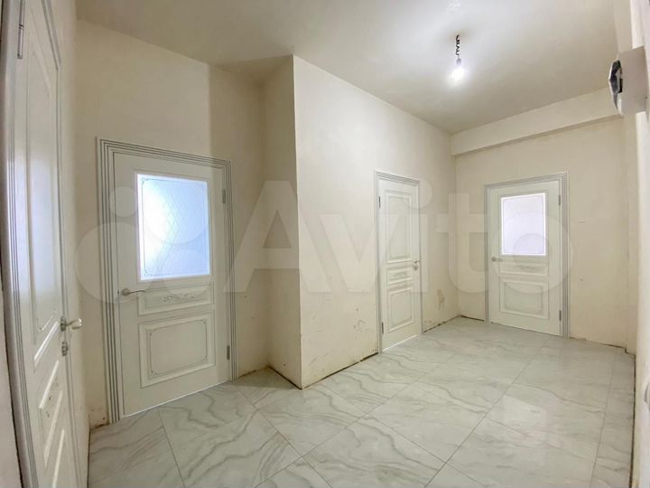 2-к. квартира, 75 м², 8/14 эт.