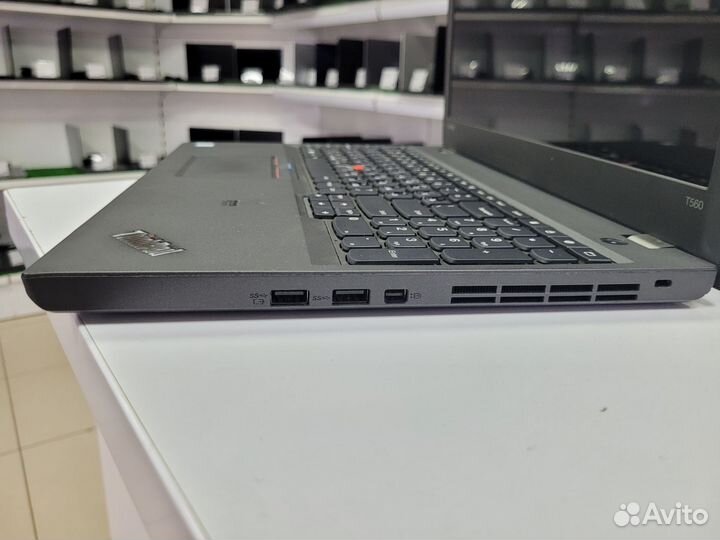 Ноутбук Lenovo i5-6300U 8GB DDR4 256GB SSD