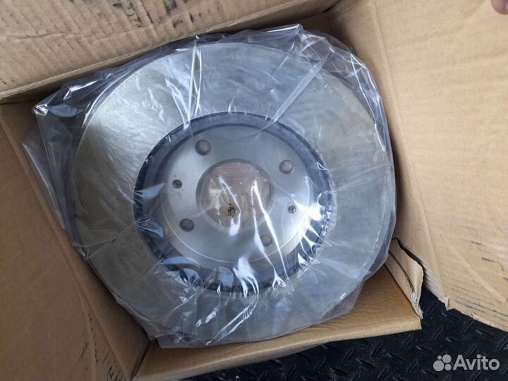 Запчастья на mitsubishi lancer 9