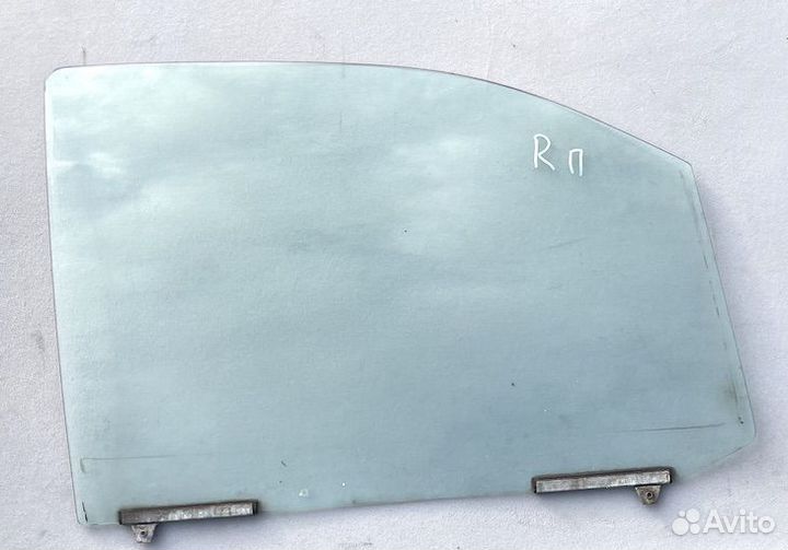 Мицубиси Основное стекло передних дверей Прав