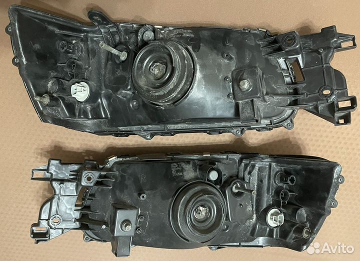 Фары Subaru Forester SG5