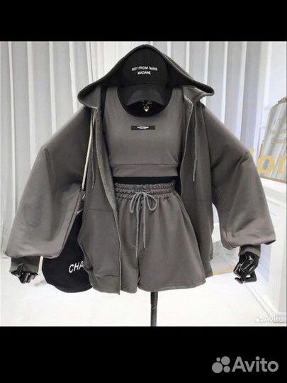 Кроссовки с костюмом