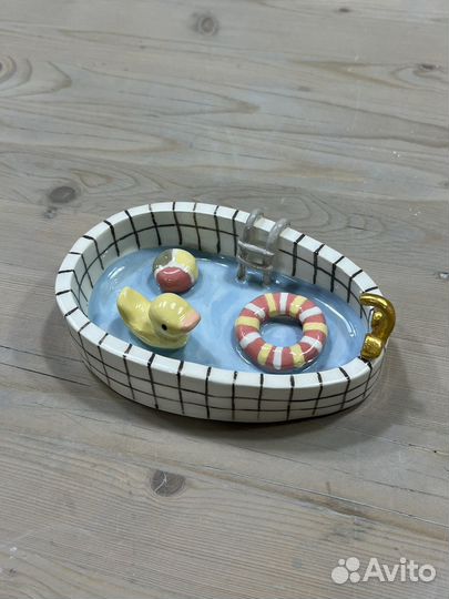 Бассейн с уточкой