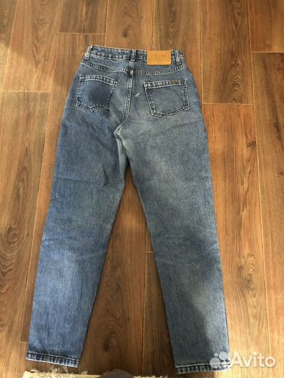 Джинсы
