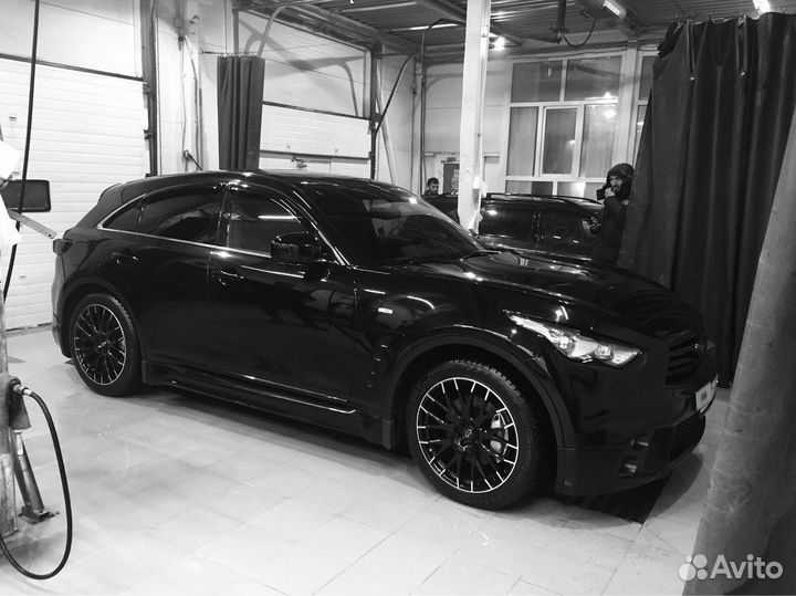 Infiniti QX70 3.7 AT, 2014, 86 000 км