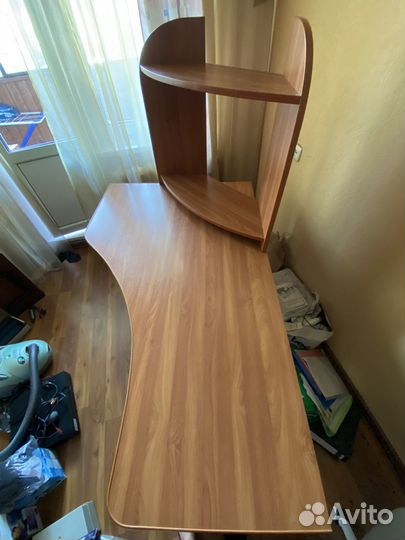 Стол компьютерный угловой