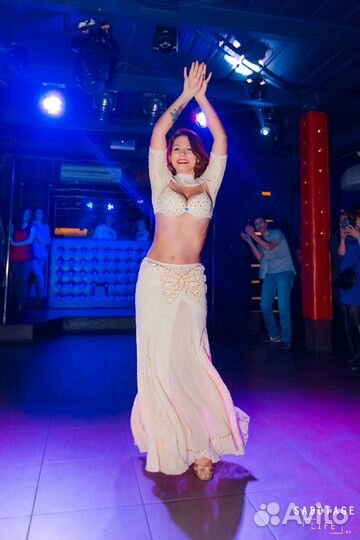 Танец живота на праздник. Восточное шоу