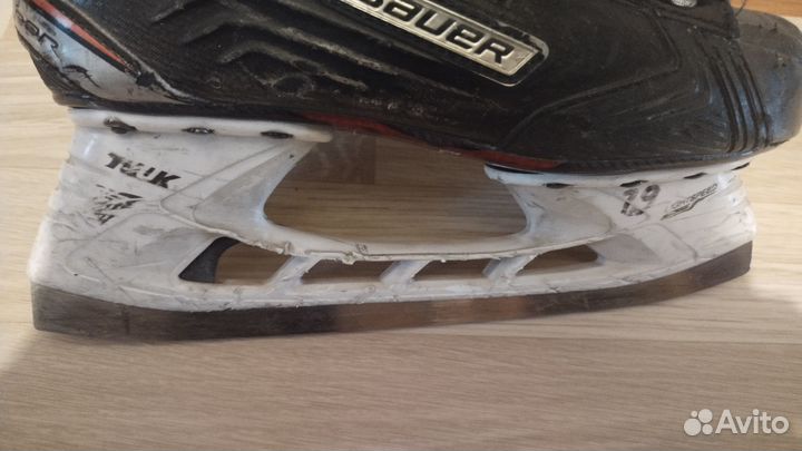 Коньки для хоккея с мячом