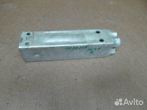 Кронштейн бампера Audi A6 C6 2005-2011