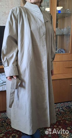 Плащ демисезонный женский 52