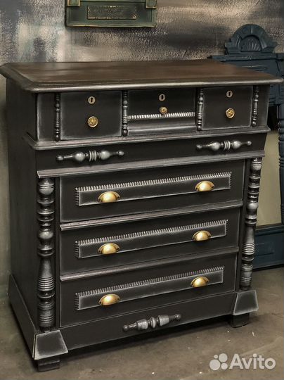 Комод старинный