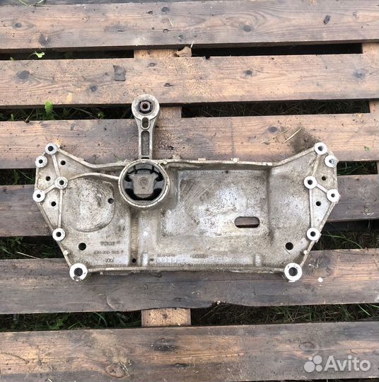 Подрамник передний VAG 1K0 199 369 F