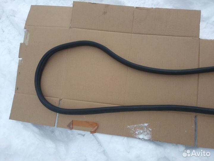 Уплотнитель крышки багажника Kia K5