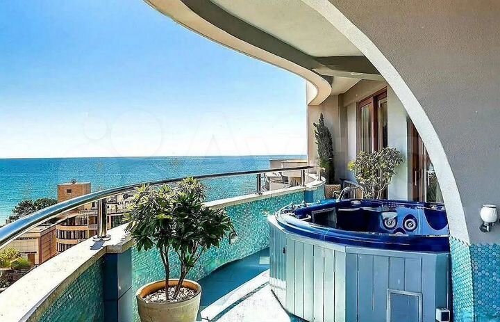 3-к. квартира, 125 м², 10/15 эт.