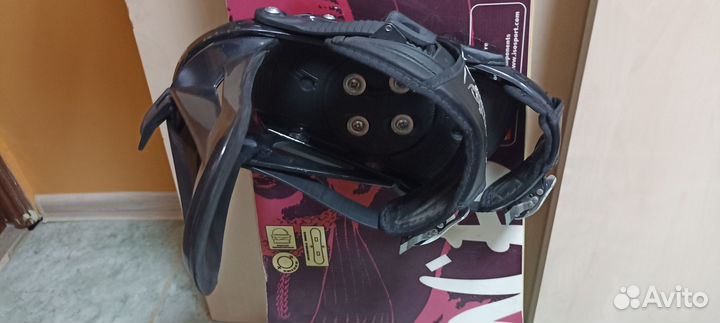 Сноуборд фиолетовый