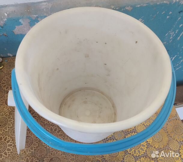 Пластиковое ведро