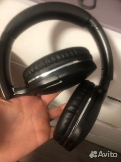 Беспроводные наушники Besses