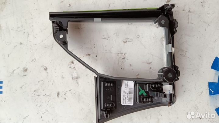 Porsche Macan 14- Центральная левая накладка 0307