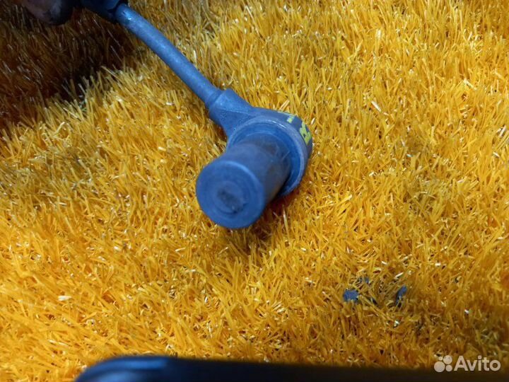 Датчик abs задний левый Mercedes-Benz E-Class W210