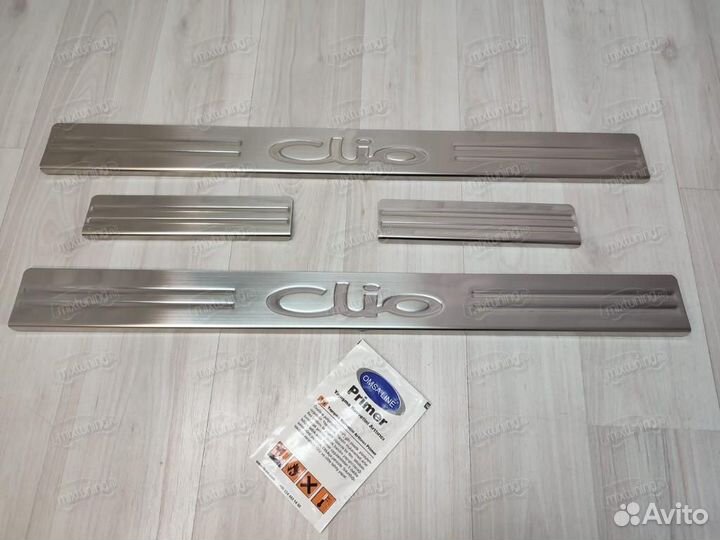 Накладки на пороги Renault Clio 2006-2011 (нерж)