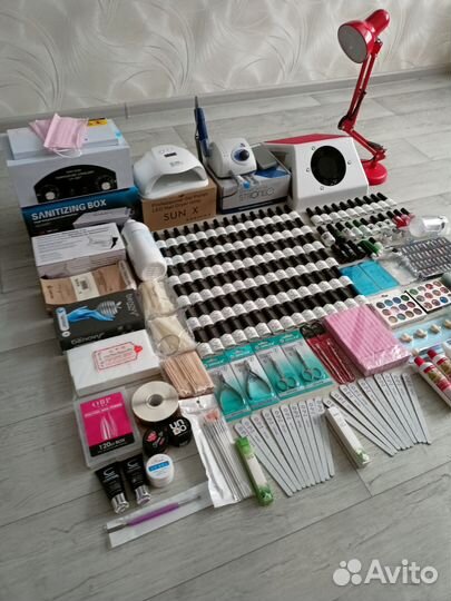 Набор для маникюра с аппаратом Стронг и сухожаром