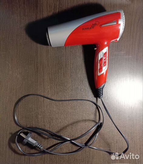 Фен Scarlett SC-1077 2000 Вт