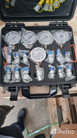 Набор манометров
