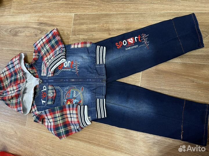 Джинсовый костюм на мальчика