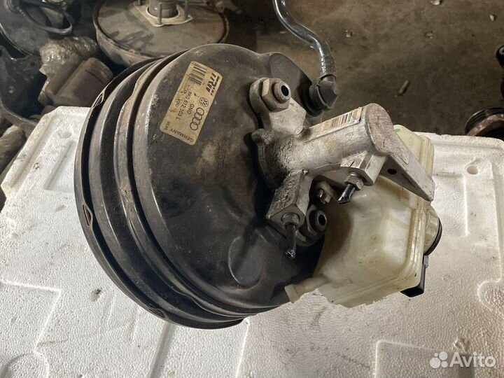 Вакуумный усилитель тормозов Audi A4 B8/8K