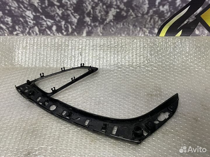 Накладка ручки двери передняя левая Astra J