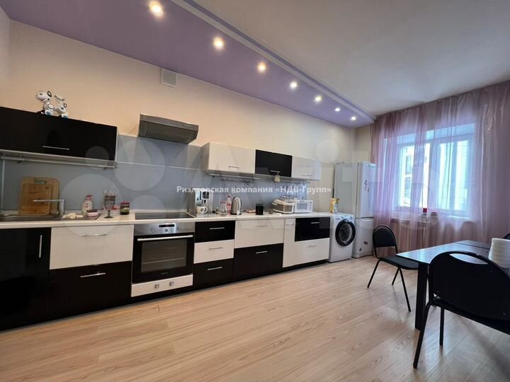 3-к. квартира, 105,8 м², 3/9 эт.