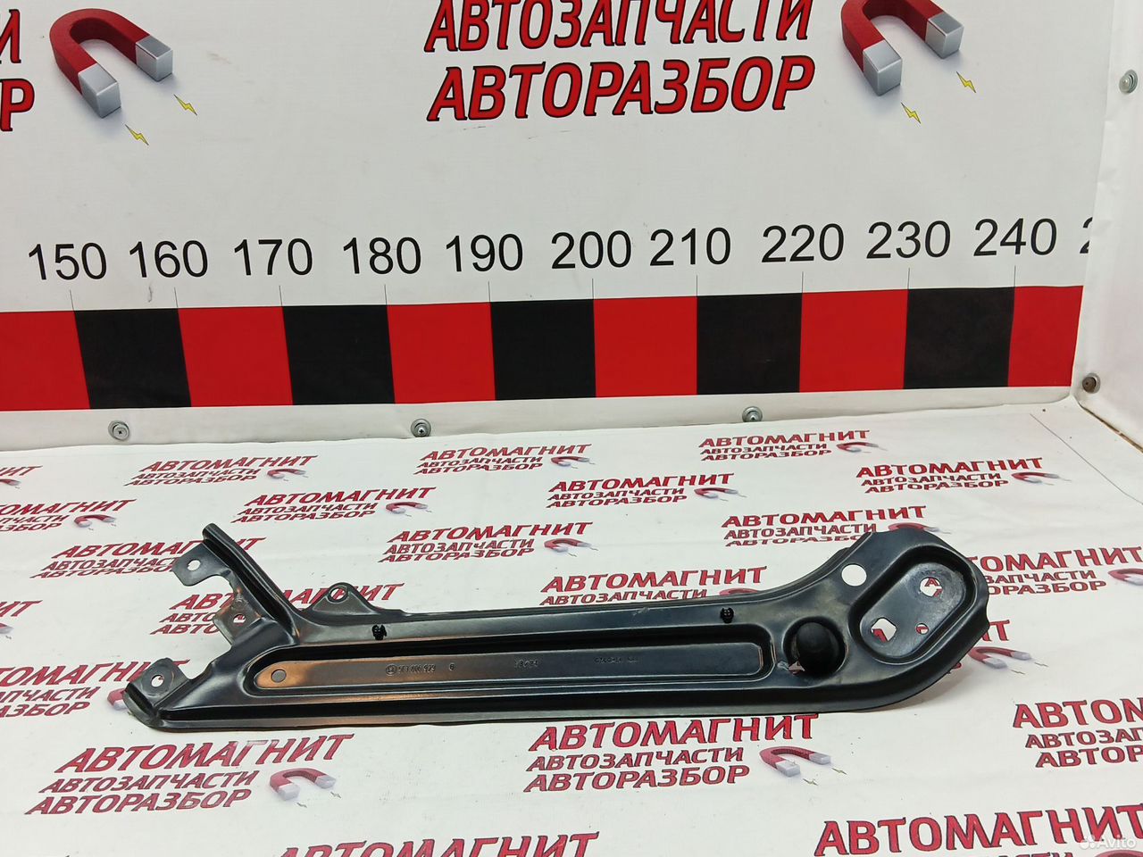 Кронштейн фары левый Шкода Октавия А8 19-25г