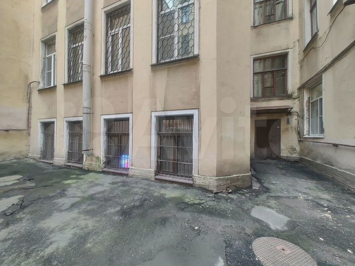 Аукцион: 6-к. квартира, 180 м², 3/6 эт.