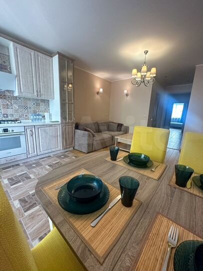 2-к. квартира, 74 м², 1/3 эт.