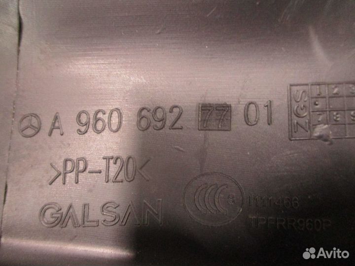 Накладка стойки Mercedes-Benz A9606927701