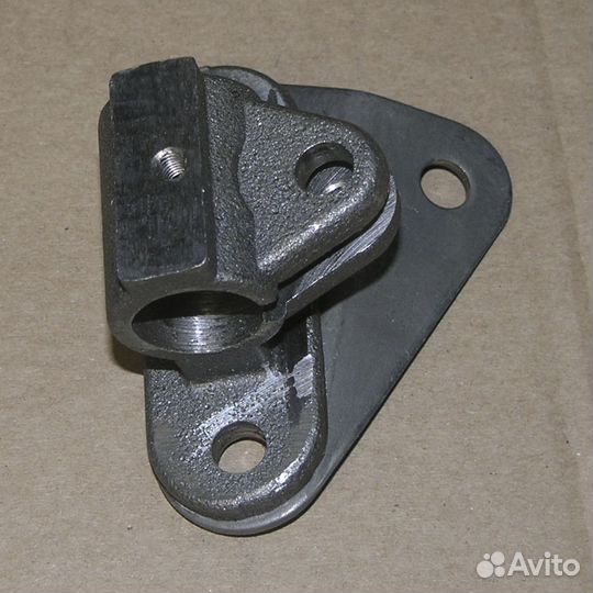 Держатель зеркала заднего вида урал правый (кроншт