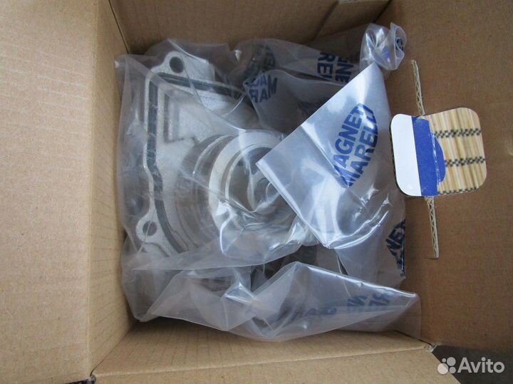 Водяной насос (помпа) 352316170874 Magneti Marelli