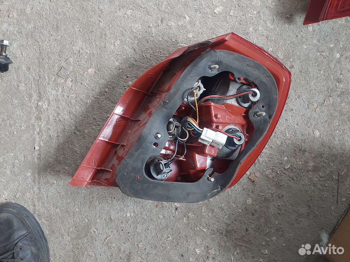 Фонарь задний шевроле лачетти